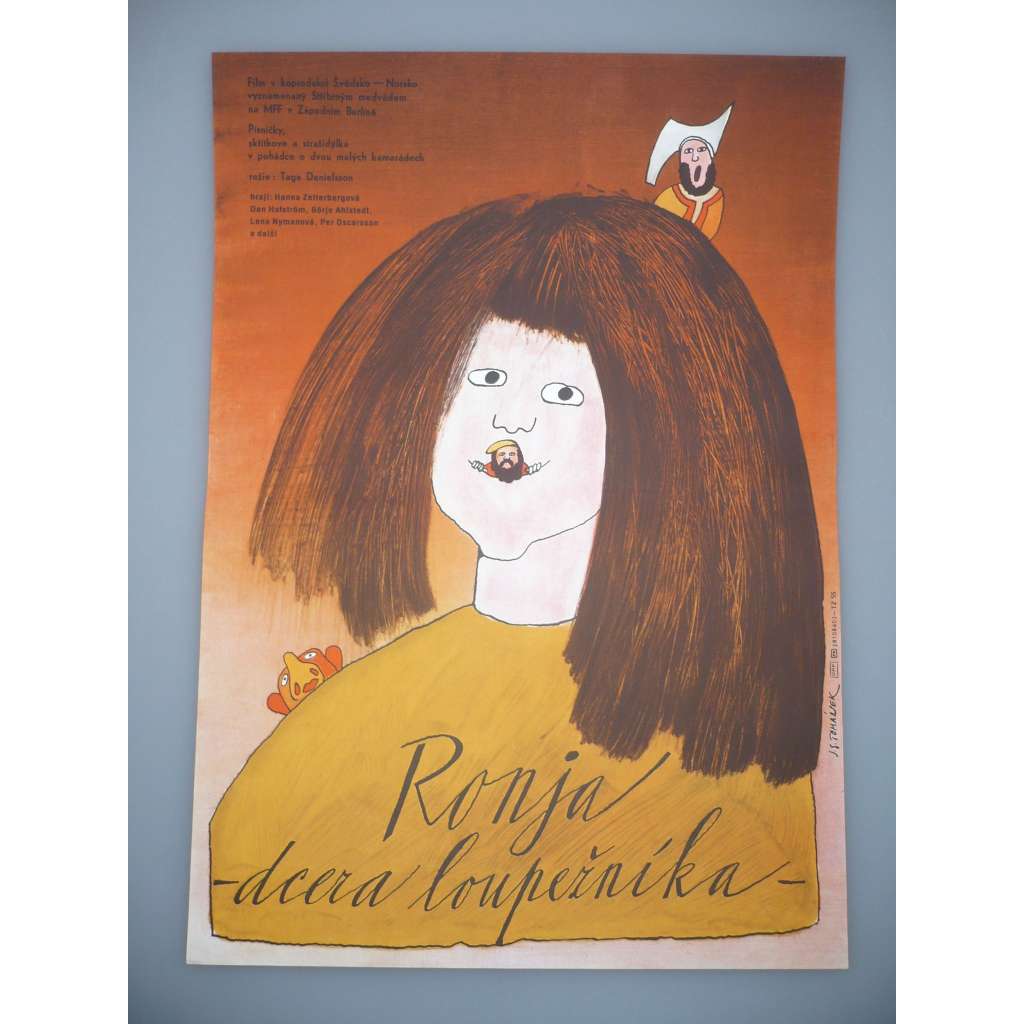 Ronja, dcera loupežníka (filmový plakát, film Švédsko 1984, režie Tage Danielsson, Hrají: Hanna Zetterberg, Dan Håfström, Börje Ahlstedt)