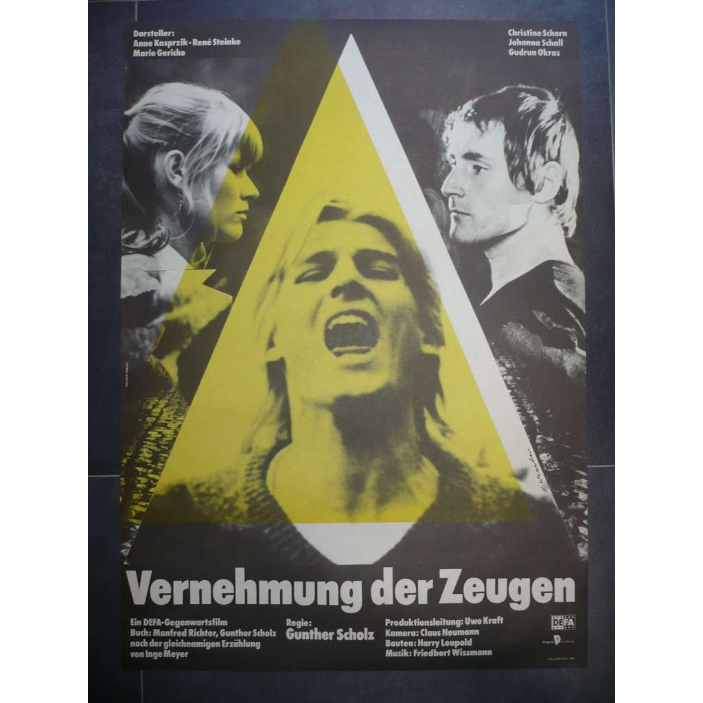 Vyslýchání svědka / Vernehmung der Zeugen (filmový plakát, film NDR 1987, režie Gunther Scholz, Hrají: René Steinke, Gudrun Okras, Petra Kelling)