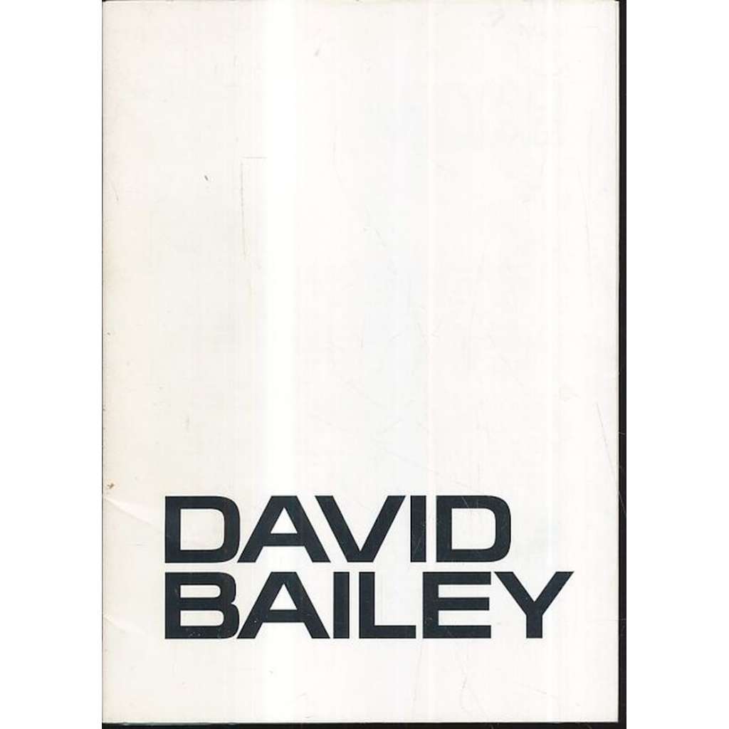 David Bailey Katalog k výstavě "Olympus Praha". Osm fotografií na pohlednici v papírové obálce,  8°.