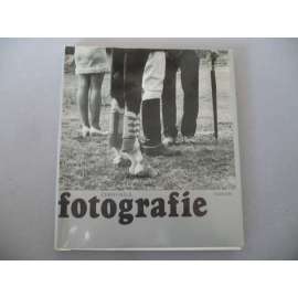 Černobílá fotografie [fotografové, medailonky fotografů, umělecká foto, mj. Jan Saudek, Chochola, Medková, Birgus, Holomíček, Hochová, Reich, Reichmann, Rossler ad.]