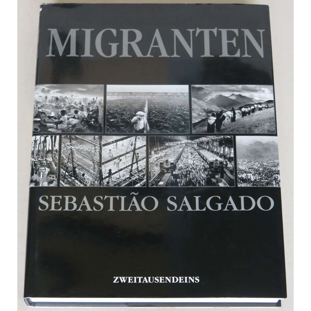 Migranten [uprchlíci; migranti; novinářská, reportážní, dokumentární a sociální fotografie]