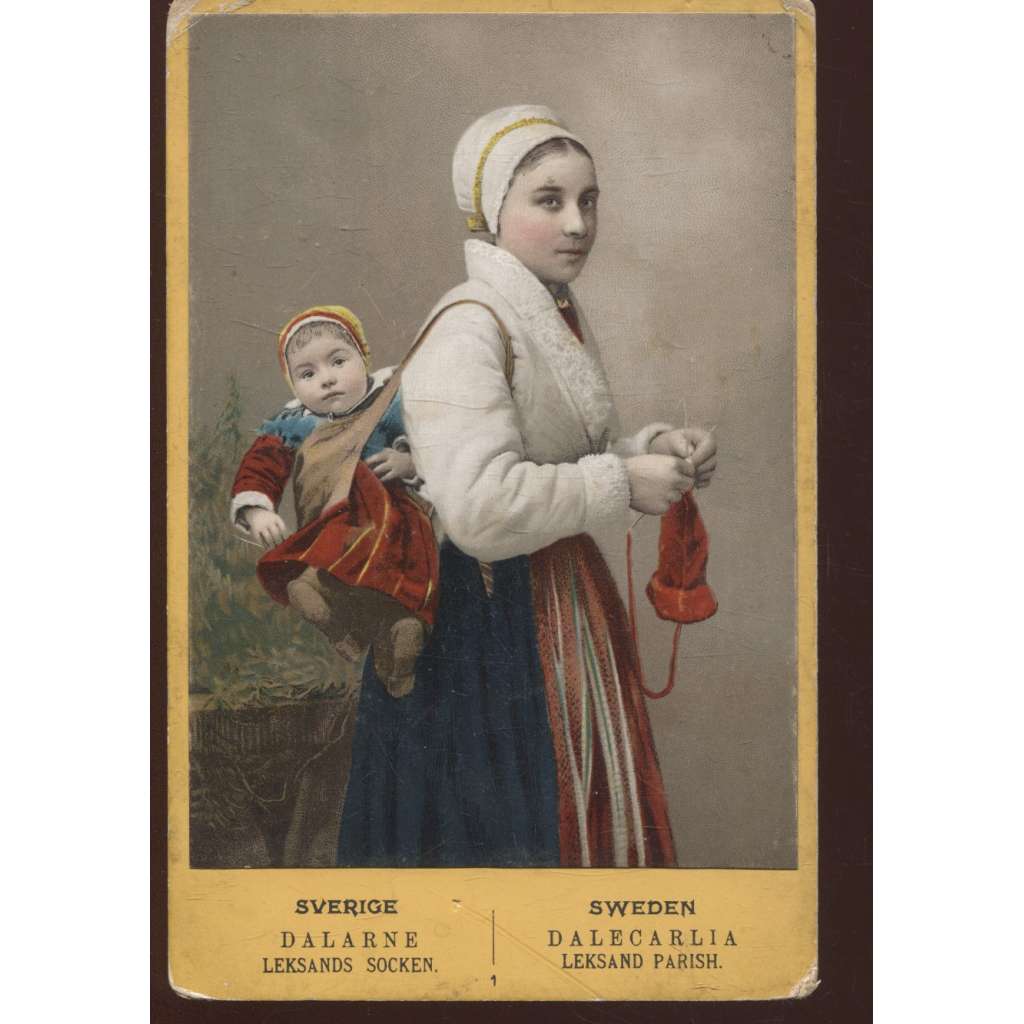 Stará fotografie - kabinetka (Švédsko, švédský kroj, Dalarne) - žena a dítě