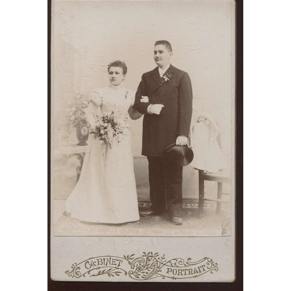 Stará fotografie - kabinetka (muž a žena - svatba)