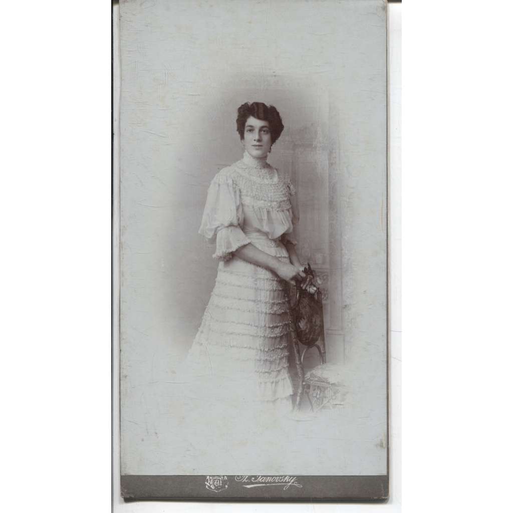 Stará fotografie - kabinetka (Ant. Janovský, Přerov) - žena