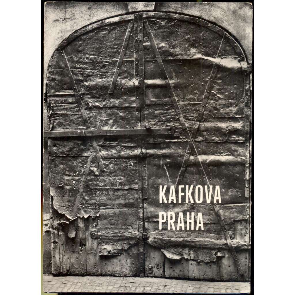 Kafkova Praha. Fotografie Jana Paříka