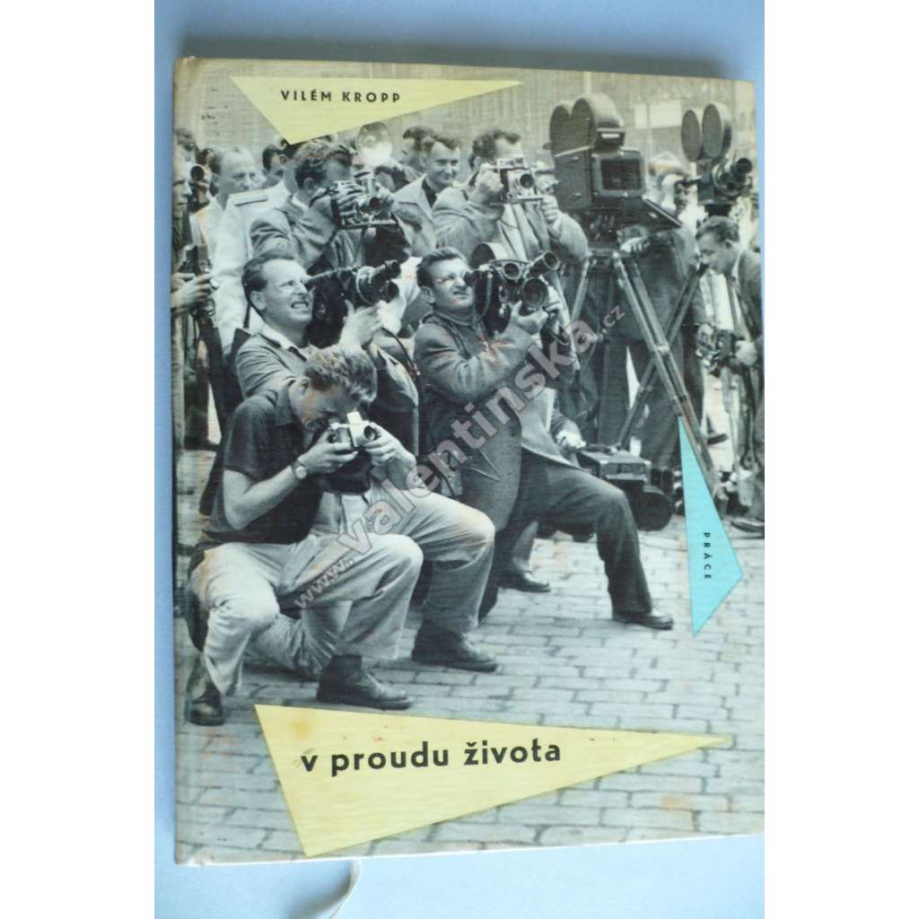 V proudu života [kniha fotografií - každodenní život v Československu v r. 1961]